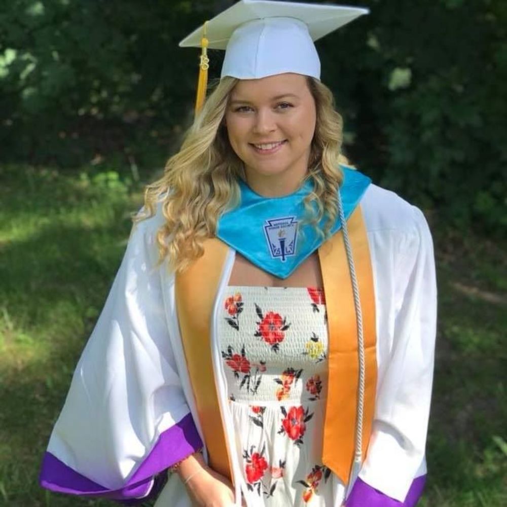 Meet your Posher, Alexus